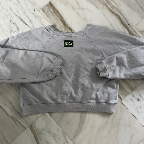 Daily Drills  SET- cropped crew & joggers in MIST M/L - Picture 10 of 12